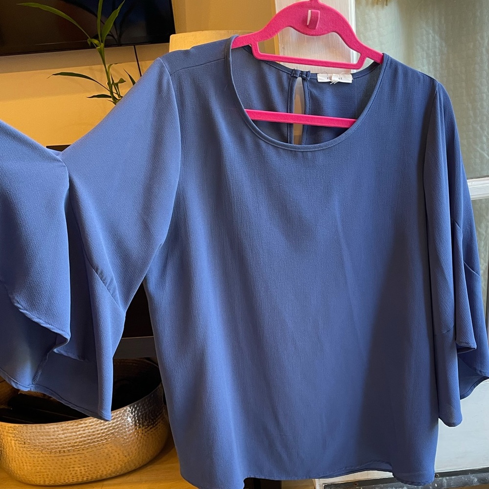 Women’s Blouse Size M